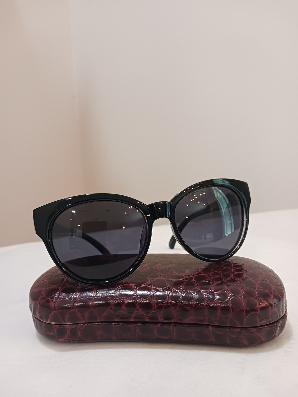 Rachel Zoe Black Cat-Eye Sunglasses with Dark Lenses